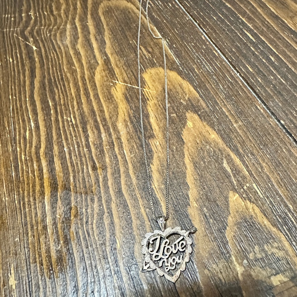 🔴Sterling Silver “I Love You” pendant with 18” necklace